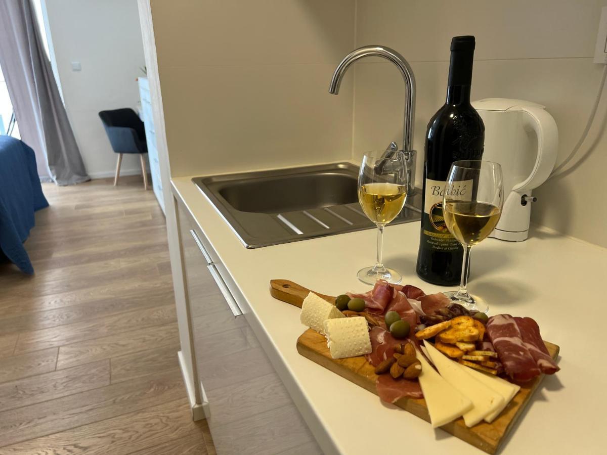 Studio Apartment Marina Mel Novi Vinodolski Eksteriør bilde