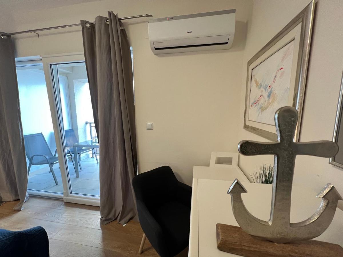 Studio Apartment Marina Mel Novi Vinodolski Eksteriør bilde