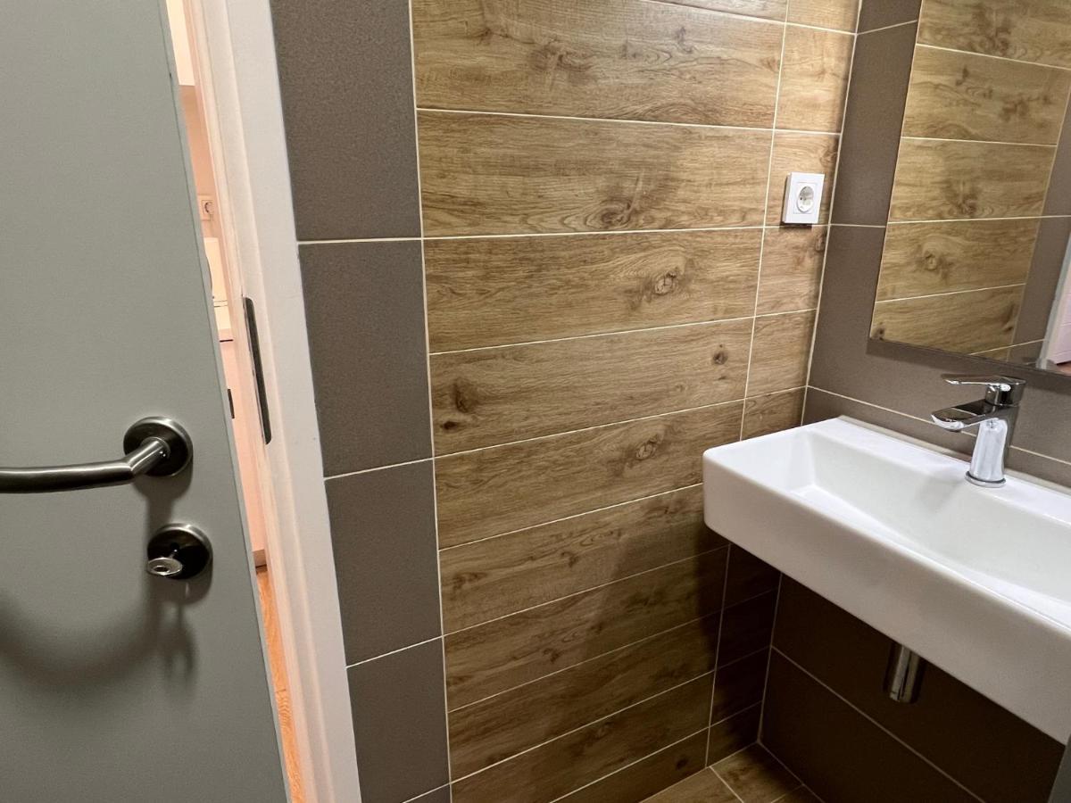 Studio Apartment Marina Mel Novi Vinodolski Eksteriør bilde