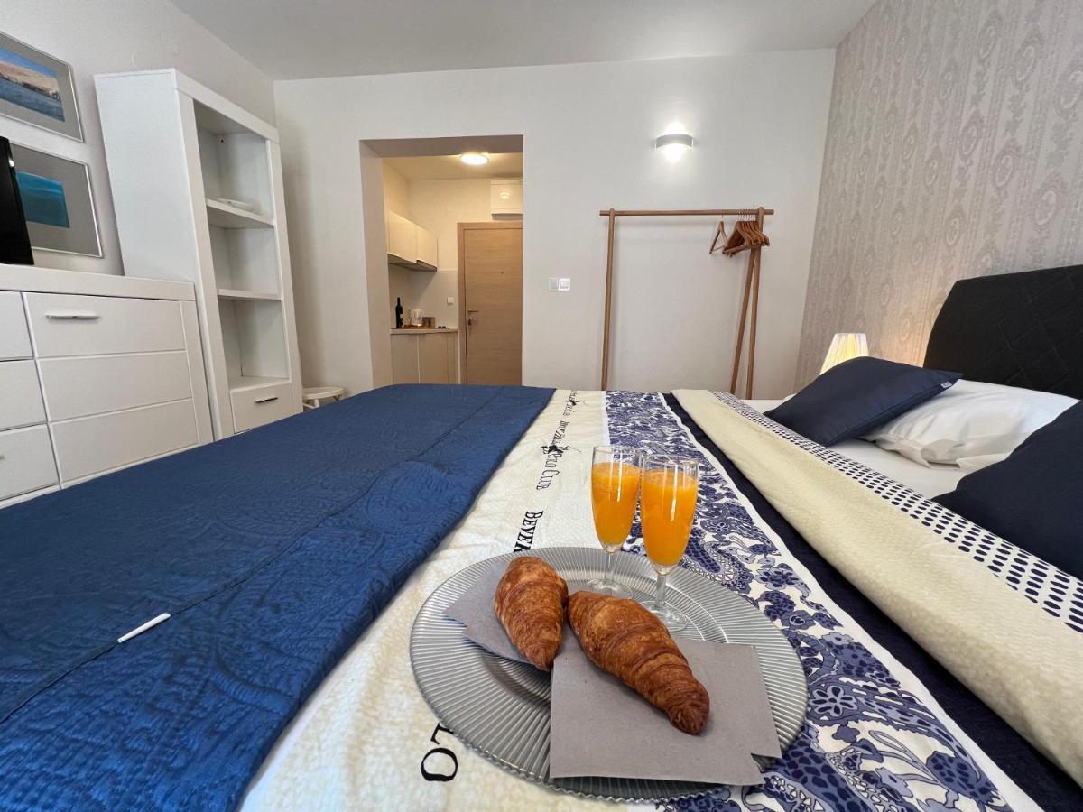 Studio Apartment Marina Mel Novi Vinodolski Eksteriør bilde